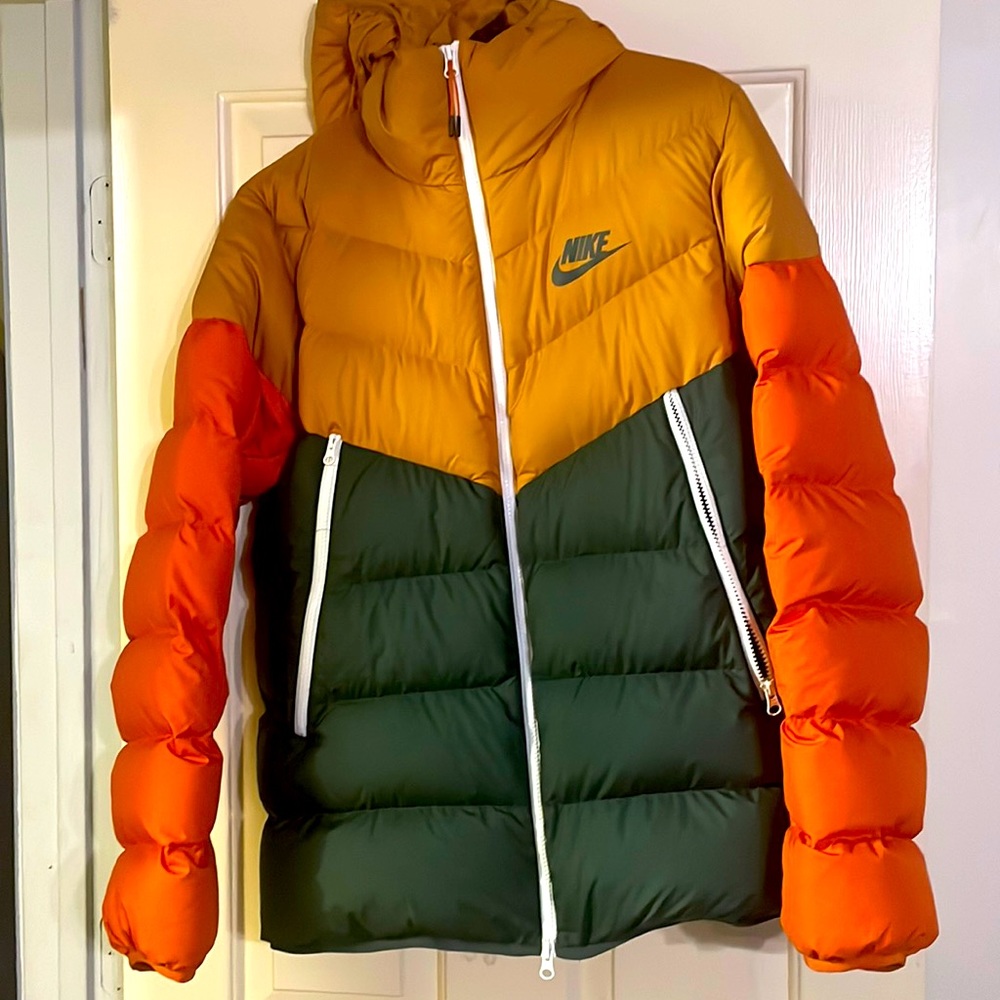 Nike puffer jacket